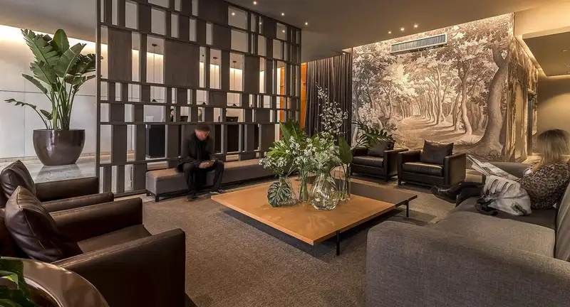 Broadway Hotel Suites