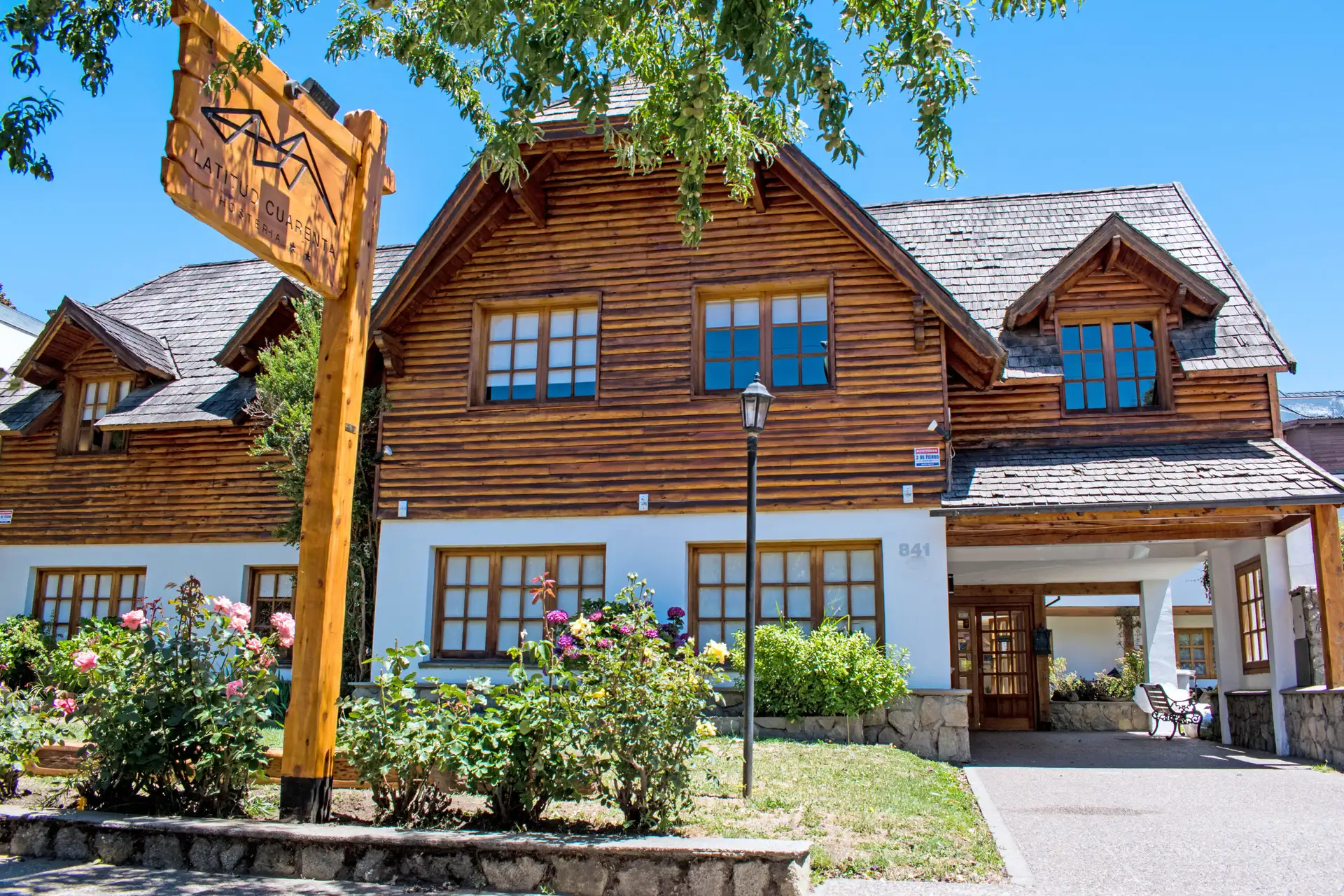 Latitud Cuarenta Suites