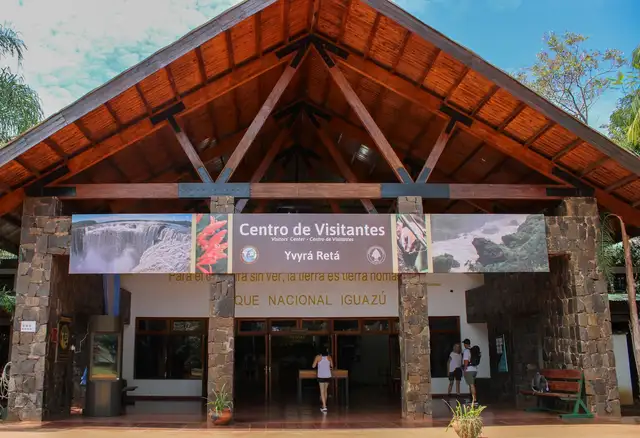 Centro de Visitantes Yvyrá Retá